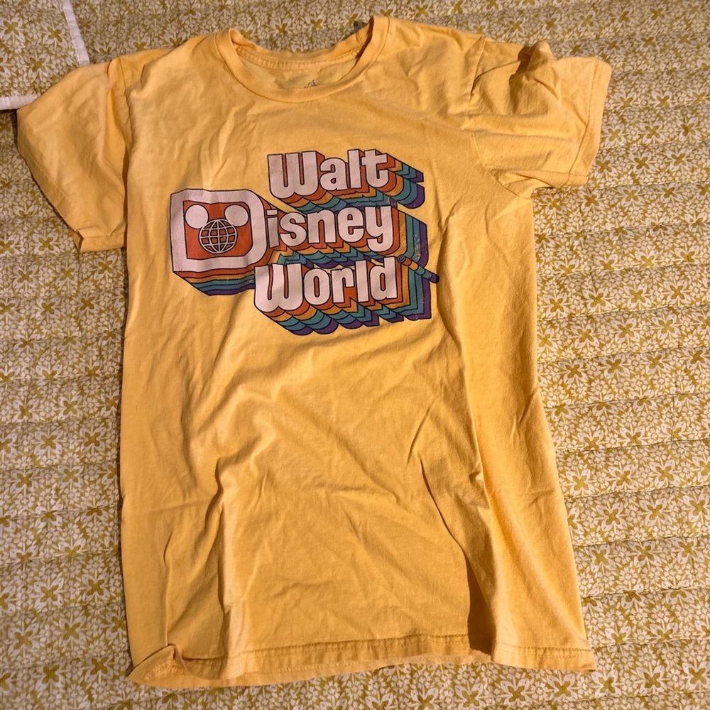 Walt Disney World Retro shirt size small